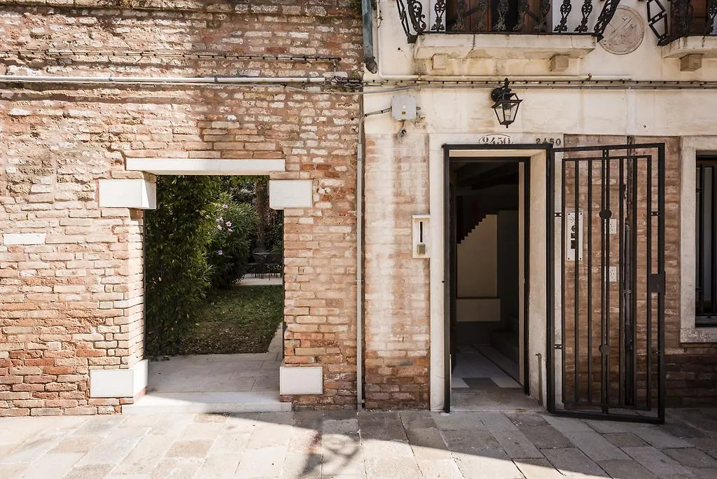 Myplace Cannaregio Townhouse Apartment Venice